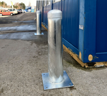 Stlstolpe PULLERT, galvaniseret, Pullert, Vejchikane i svrvgget galv. stlrr 168,3mm.